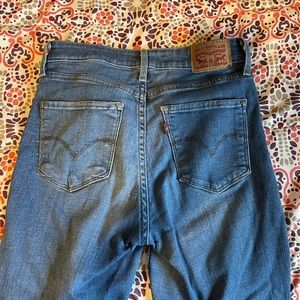 Levi’s 721 High Rise Skinny Jeans